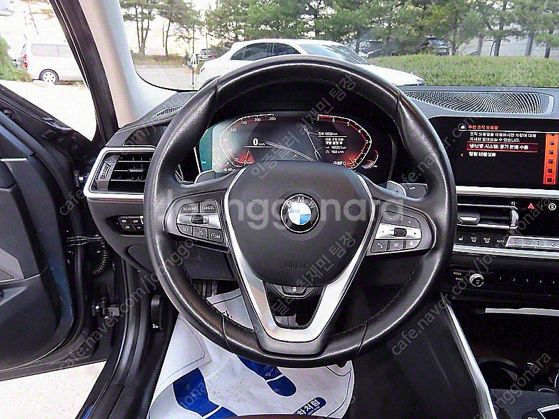 BMW 3시리즈 중고 BMW 중고 BMW 3시리즈 중고차 할부가능 2020년식 19,334km 320i M 스포츠 ...--8